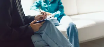 مراحل و شرایط جدایی از درمانگر