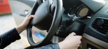 علت روشن شدن خودرو به صورت نیمه کامل و راه حل های آن