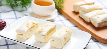 طرز تهیه شیرینی پفک بادامی خوشمزه و مقوی