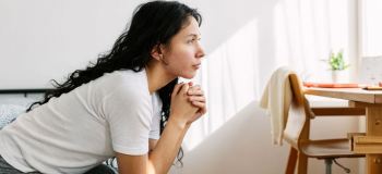 چرا صبح ها مضطرب از خواب بیدار می شویم؟