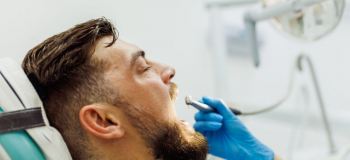 پوسیدگی دندان از کنار لثه: علل پنهان، روش های نوین ترمیم و پیشگیری