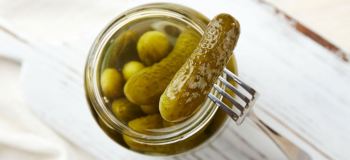 خیارشور تخمیری چیست و تفاوت آن با خیارشور سرکه ای !
