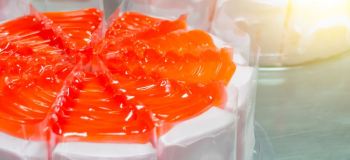 کاربرد ژل کیک در قنادی؛ بهبود بافت، ماندگاری و تزئین حرفه ای شیرینی