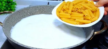 آموزش تهیه پاستای خامه ای یک نفره در ۱۵ دقیقه با طعم بی نظیر (راز پاستای خوشمزه و فوری)