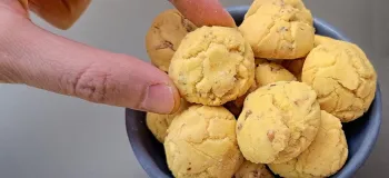 دستور پخت شیرینی حاج گردویی کرمانی سنتی و خوشمزه (بدون آرد)