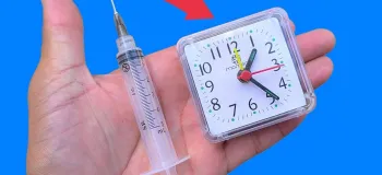 دیگه باتری ساعت زنگدار را عوض نکن / فقط سرنگ را در ساعت زنگ دار قرار دهید