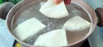پنیر را در آب جوش بریزید / روشی مدرن برای تهیه صبحانه سلطنتی