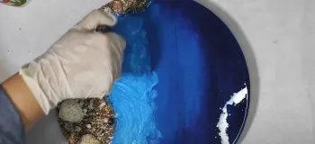 ساخت دریای رزینی واقعی با صدف و شن فقط با چند وسیله ساده