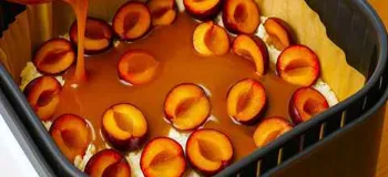 طرز تهیه پای آلبالو بدون نیاز به فر / در سرخ کن بدون روغن کیک درست کنید