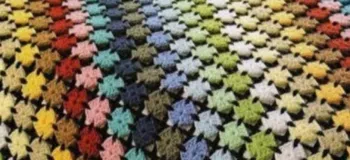 آموزش قدم به قدم بافت مربعی رنگی برای پتو و شال مبل