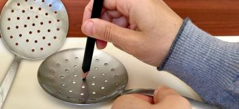 ترفند گلدوزی با کفگیر و مداد؛ ایده ای سریع و حرفه ای برای خیاطی