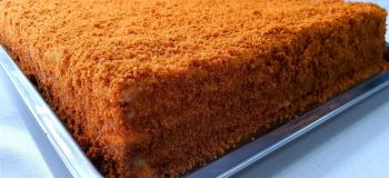 طرز تهیه کیک عسلی پنبه ای؛ لطیف و خوش عطر