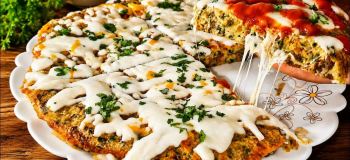 طرز تهیه پیتزا فوری تابه ای بدون نیاز به خمیر پیتزا : شام فوری و خوشمزه