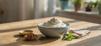 طرز تهیه ماست چکیده از ماست معمولی ؛ راز کشسانی شدن ماست چکیده