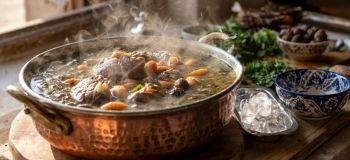 طرز پخت قورمه سبزی سیاه و روغن انداخته؛ شاهکار بی نظیر آشپزی ایرانی