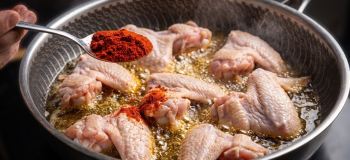 طرز تهیه بال مرغ سوخاری با جوش شیرین و سرکه سیب