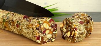 طرز تهیه قوتو با خرما بدون شکر و بدون آرد با میوه های خشک و مغزیجات