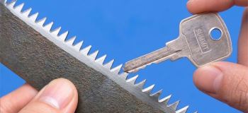 راهکار تنظیم چپ و راست دندانه های اره و تیز کردن دستی آن