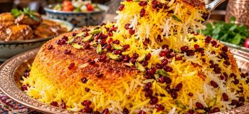 طرز تهیه چلو گوشت رستورانی با کته قالبی کاملاً پنبه ای و نرم