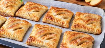 دستور تهیه پای سیب و کشمش فوری فرانسوی در ۲۵ دقیقه