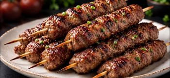 طرز تهیه کباب کوبیده آبدار بدون زغال و منقل؛ بدون ریختن از روی سیخ