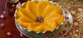 طرز تهیه حلوای کاسه اصیل شیرازی با ترفند بو دادن آرد