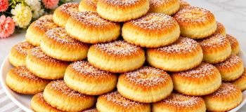 سیب ها را رنده کنید، هم بزنید و سرخ کنید! طرز تهیه پیراشکی سیب فوری