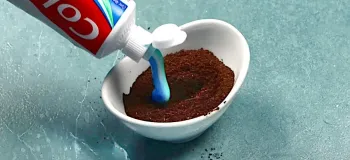 با اضافه کردن خمیردندان به قهوه شگفت زده می شوید