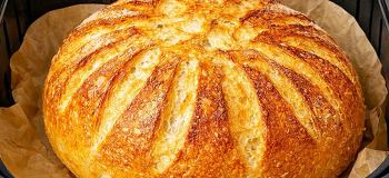طرز تهیه نان خانگی ترد و خوشمزه با ۳ پیمانه آرد در تنها ۲ دقیقه!
