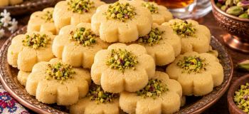 «طرز تهیه شیرینی نخودچی بدون فر؛ ترد و خوشمزه مثل قنادی!»