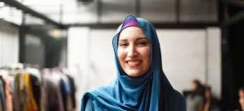 داشتن حجاب زیبا : نکاتی برای انتخاب چادر، روسری و مانتو مناسب