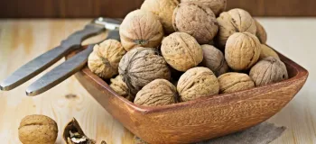 بررسی فواید و مضرات مصرف گردو در شب برای سلامت بدن