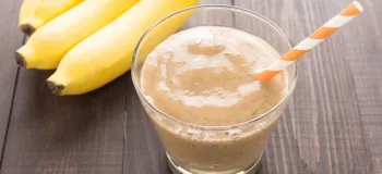 طرز تهیه اسموتی انرژی زا با موز و خواص آن