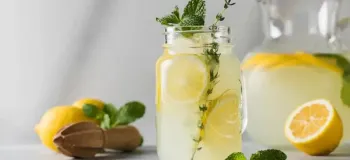 آموزش ۵ مدل شربت آبلیمو خانگی خنک کننده و مجلسی