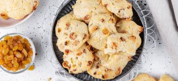 طرز تهیه ی شیرینی کشمشی تابه ای بدون فر