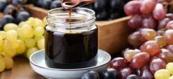 طرز تهیه شیره انگور به روش سنتی