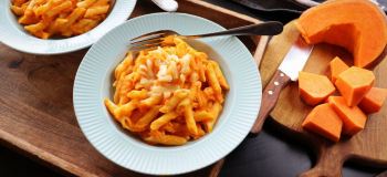 طرز تهیه پاستا کدو حلوایی با سس کرمی و پارمزان