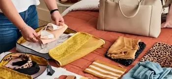 چک لیست لباس زنانه برای سفر تابستانی به کیش