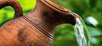 مجموعه ضرب المثل های فارسی درباره آب همراه معنی و کاربرد