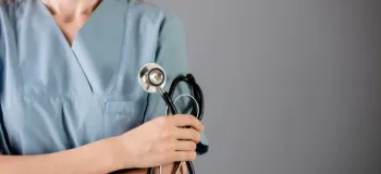 صمیمانه ترین متن های تبریک روز جهانی پرستار به خواهر و برادر