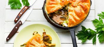 طرز تهیه پای سبزیجات خوشمزه با خمیر ترد و طلایی