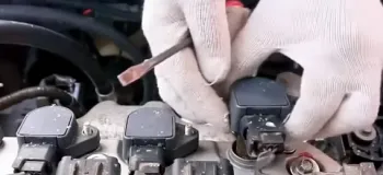 با شناخت این ۱۰ ترفند مکانیک ها هزینه های غیرضروری را متوقف کنید