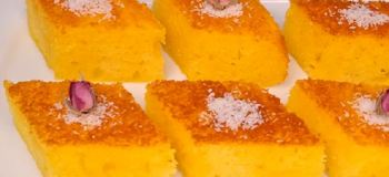 طرز تهیه کیک باقلوا شربتی زعفرانی بدون فر در تابه؛ خوشمزه، نرم و مجلسی