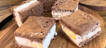 طرز تهیه کیک بستنی خانگی با میوه و شکلات چیپسی