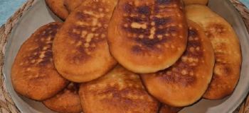 طرز تهیه نان بدون فر با ۱ تخم مرغ؛ نانی نرم و خوشمزه برای صبحانه و عصرانه