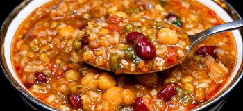 طرز تهیه آش حبوبات و برنج با آلو بخارا؛ مقوی و خوشمزه