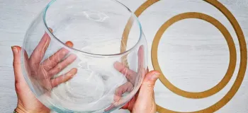 خلاقیت با کوزه شیشه ای و حلقه های چوبی!