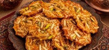 طرز تهیه سوهان عسلی بدون شکر خانگی؛ شیرینی سالم، ترد و خوش عطر با عسل طبیعی