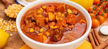 طرز تهیه خورش به آلو کرمانی مجلسی؛ خورشی ملس و خوش عطر برای مهمانی ها