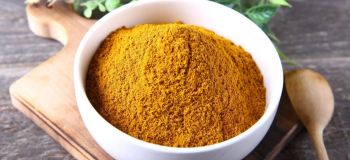ادویه کاری چیست؟ معرفی ترکیبات، خواص، مضرات و بهترین روش نگهداری